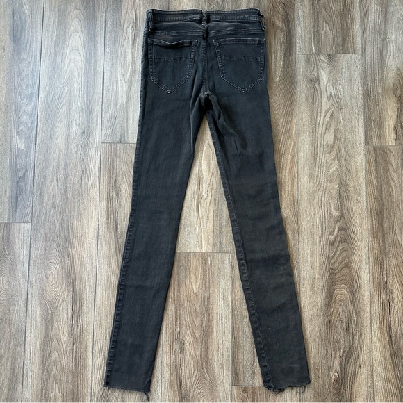 Diesel Skinzee Black Distressed Women’s Jeans Size 26x32 - Picture 4 of 7